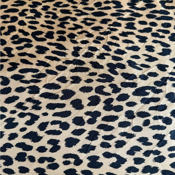 kate spade Leopard Print Silk Scarf in Tan and Black NWT - Picture 5 of 7